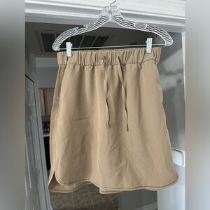 Nude skirt from Lululemon. Size 8